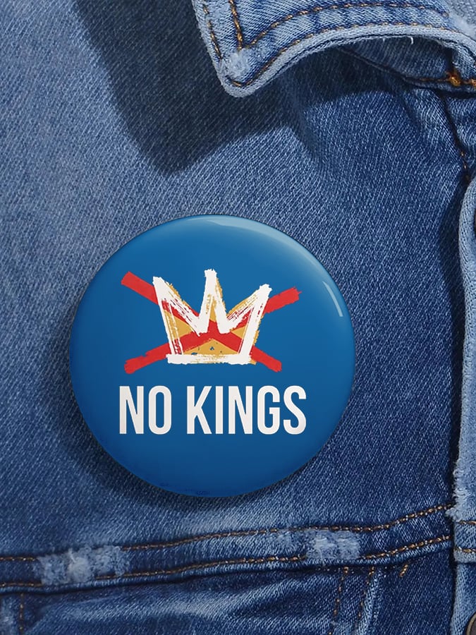 🔥Buy 3 Get 15% Off🔥Unisex Retro No Kings In America Pin-Back Button