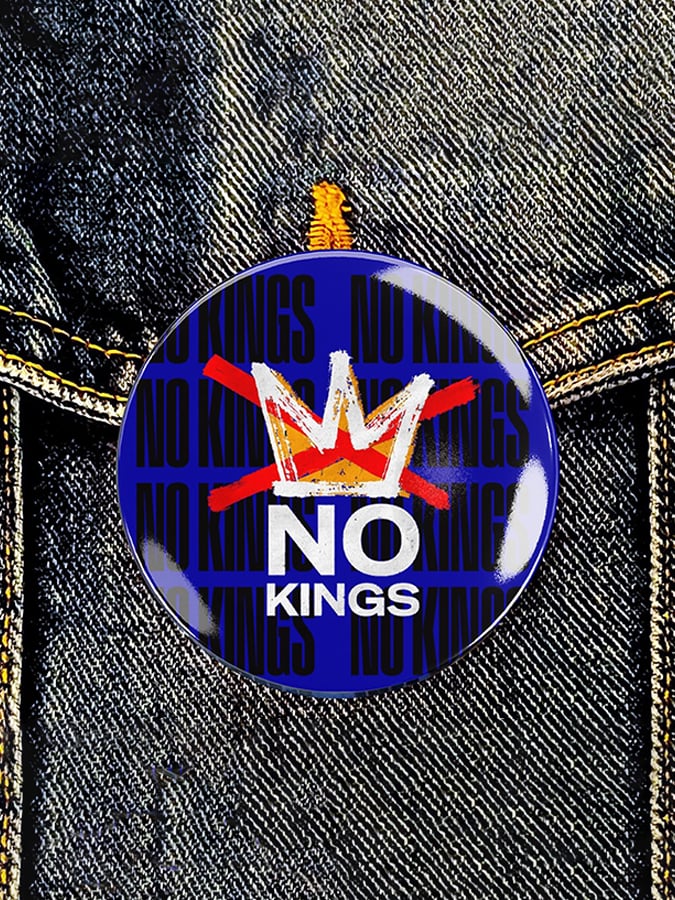 🔥Buy 3 Get 15% Off🔥Unisex Retro No Kings Day Print Pin-Back Button