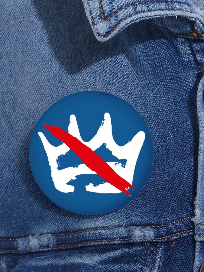 🔥Buy 3 Get 15% Off🔥Unisex Retro No Kings In America Pin-Back Button